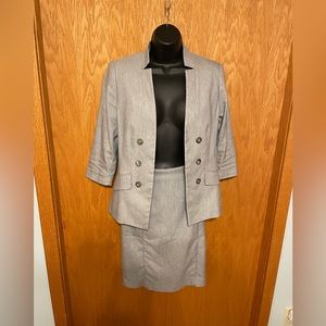White House Black Market WHBM gray skirt suit, size 2